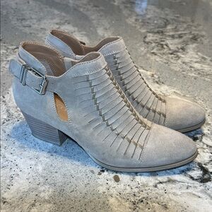 Franco Sarto Tan Pleated Ankle Booties Size 6.5